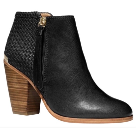 Coach Heidi Boot LIKE NEW Comes WITH BOX - Picture 1 of 6
